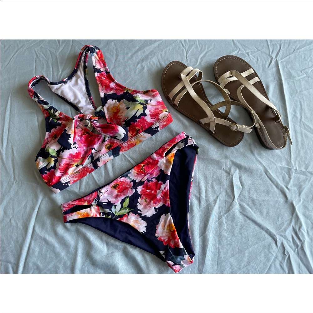 Navy Floral Cupshe Racerback Bikini SET